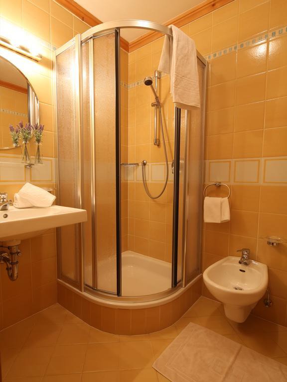 Residence Rose Сан-Кандидо Экстерьер фото