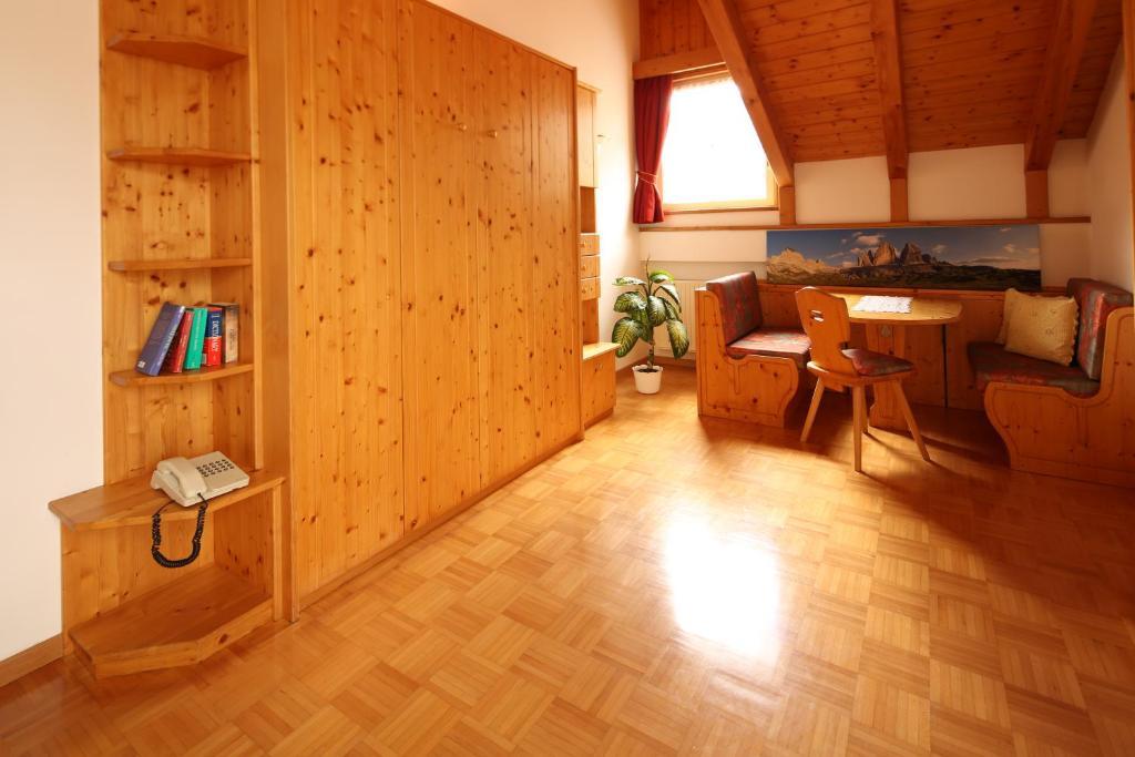 Residence Rose Сан-Кандидо Экстерьер фото